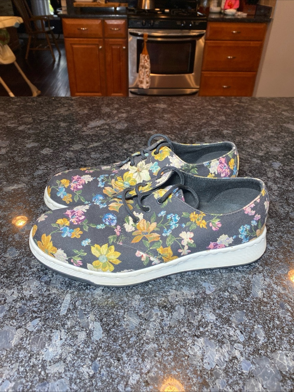 Dr. Martens Women's Size 9 Cavendish DF Black Floral Canvas Low Top Sneaker